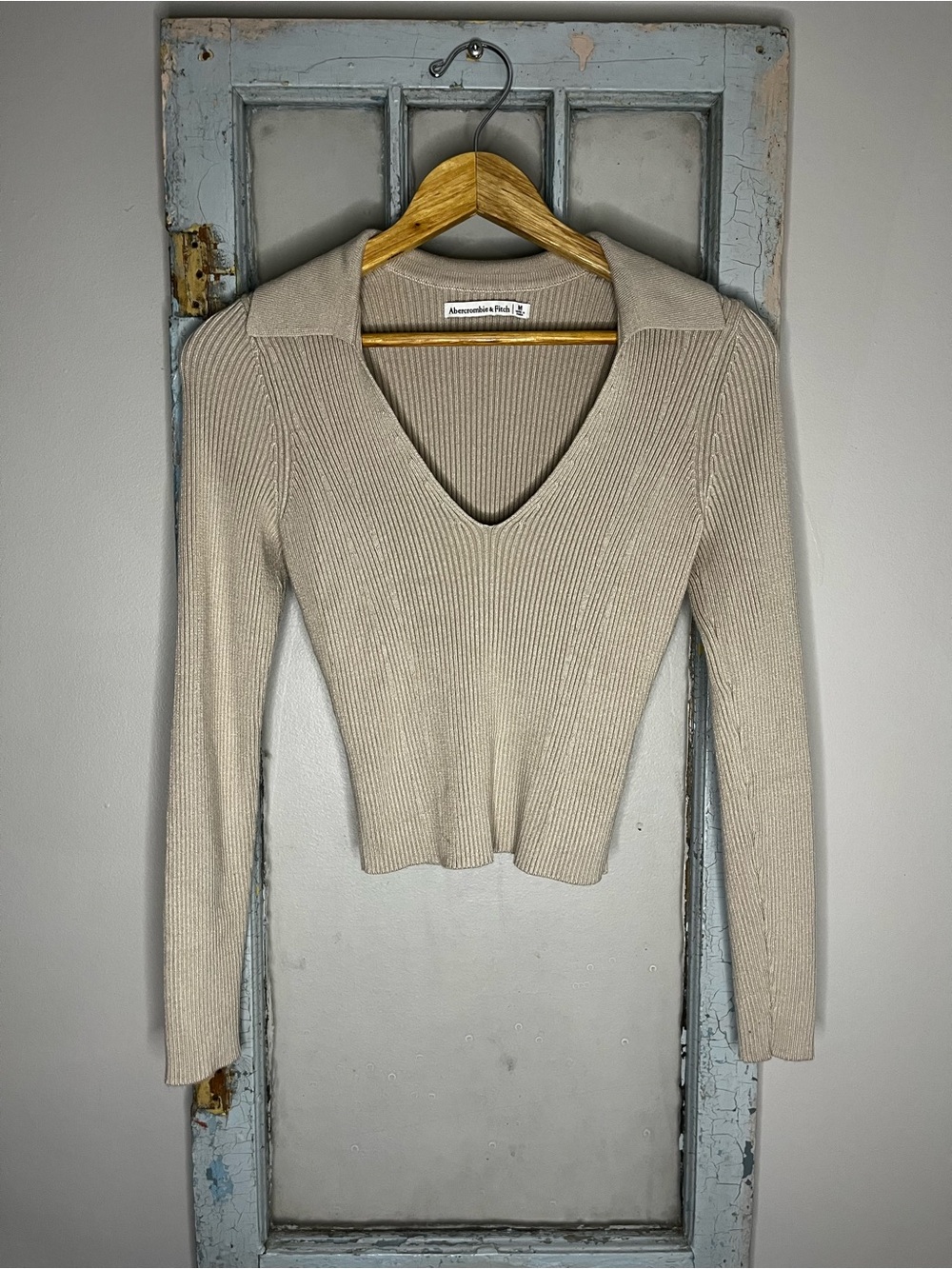 Abercrombie & Fitch Beige Ribbed V-Neck Sweater